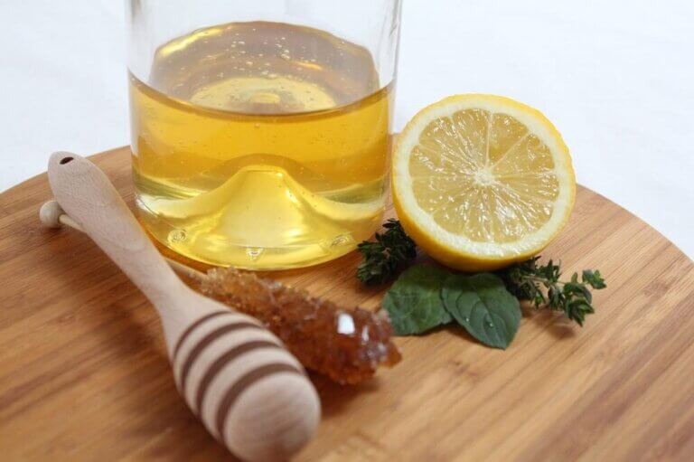 5 recetas con miel y limón para tener un cuerpo y piel sanos