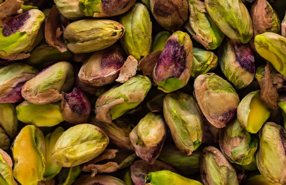 pistachos sin cáscara.