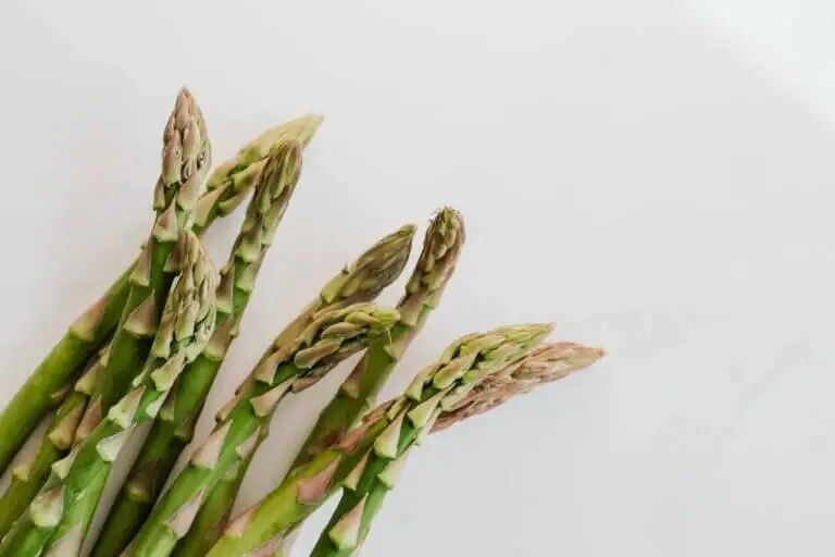 5 razones para comer espárragos y cómo cocinarlos