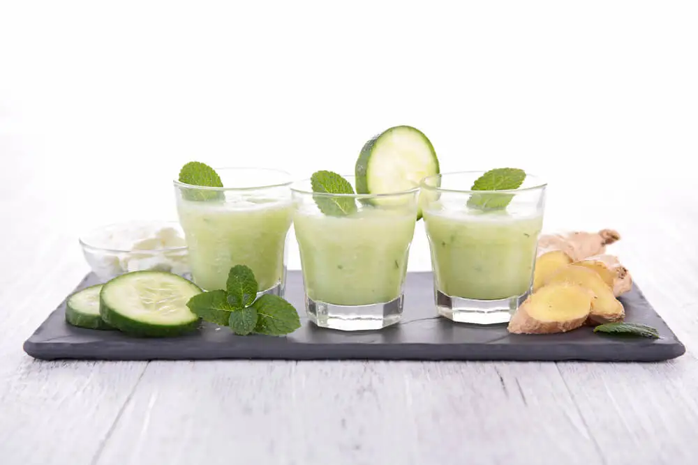 Pepino, berros y jengibre