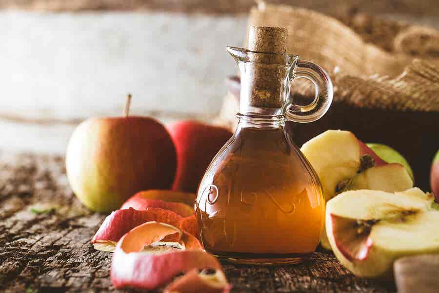 El vinagre de manzana no ayuda a bajar de peso.