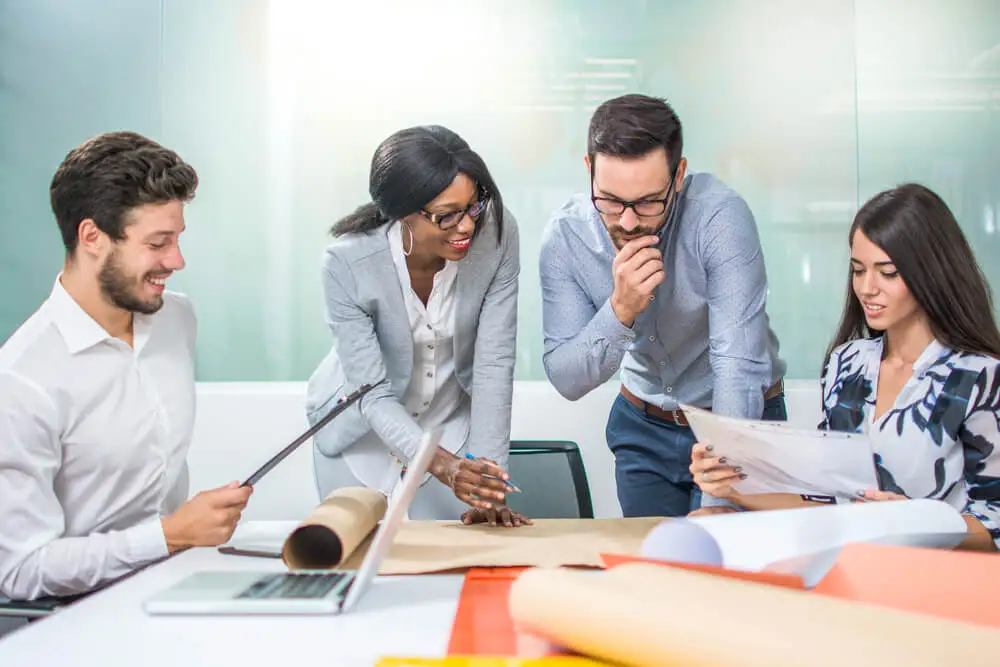 Projetos para superar a resistência à mudança organizacional.