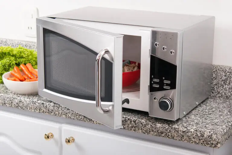 ¿Es saludable cocinar en el microondas?