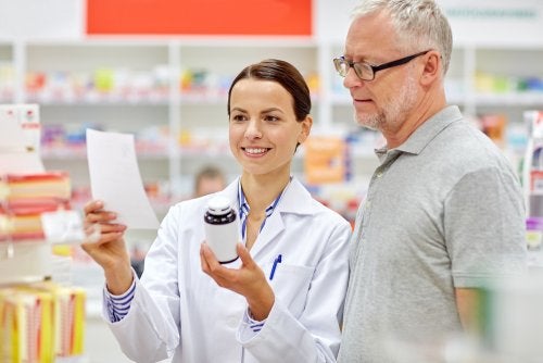 Medicamento: aprende a diferenciar el nombre comercial del principio activo