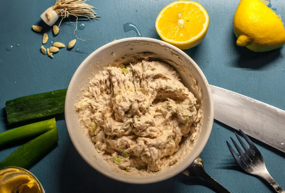 Paté de atún con mostaza