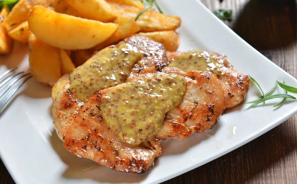 Pollo al horno con especias y mostaza