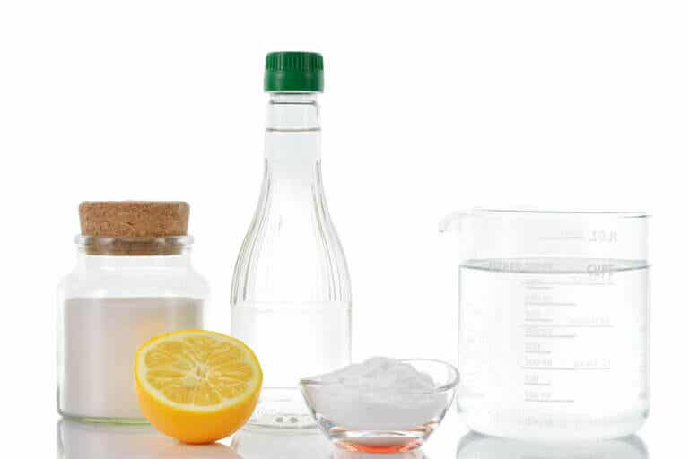 Beneficios de tomar agua con vinagre y bicarbonato antes de las comidas