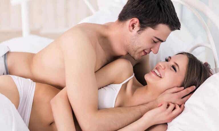 5 posturas sexuales para no cansarse rápido