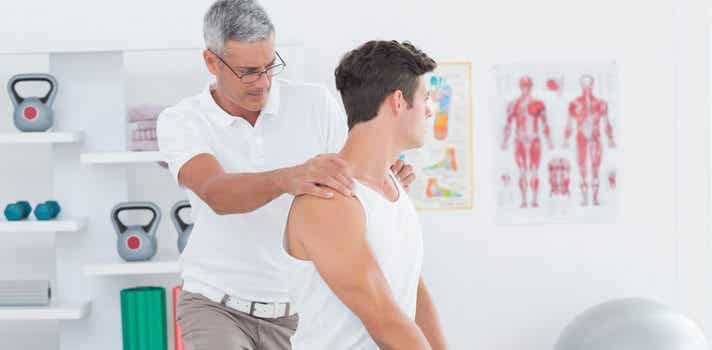 Fisioterapia para la rehabilitación de una hernia discal