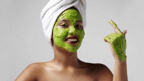 mascarilla-de-aguacate-para-las-arrugas