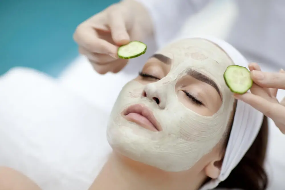 Mascarilla de pepino para los ojos.