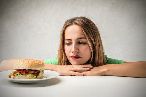 Mujer con antojo