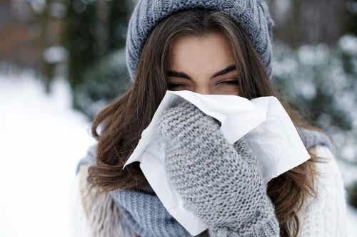 Bien s'habiller et en fonction de la température nous aidera à éviter les rhumes.