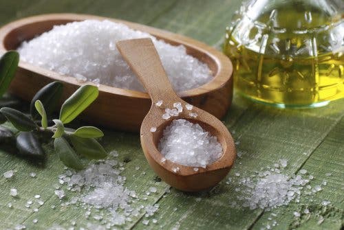 sal marina y aceite