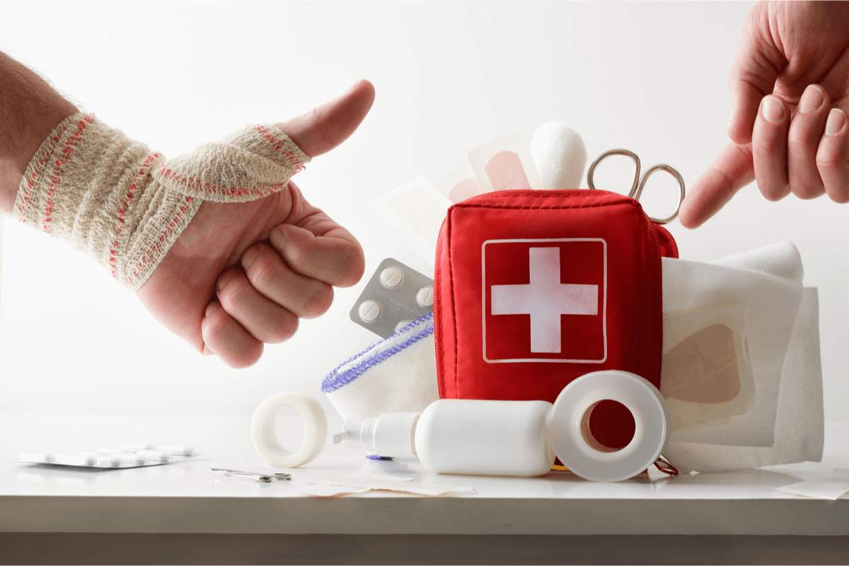 10 famosos trucos de primeros auxilios que el 90% de las personas hace mal
