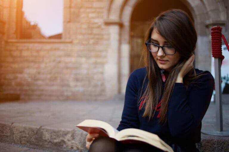 7 beneficios de leer unos minutos al día