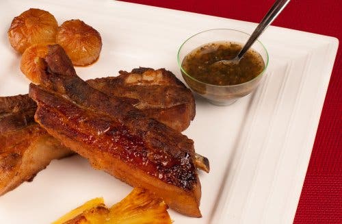 Costillitas caramelizadas con piña.