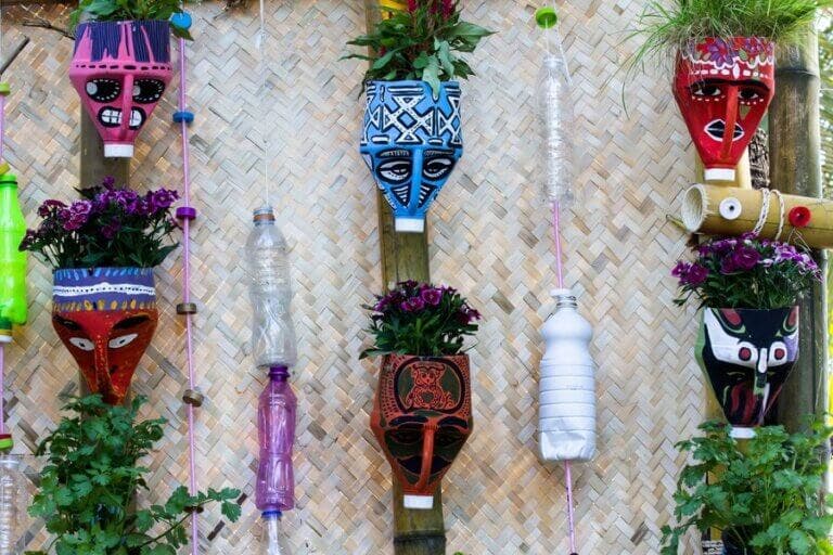 Realiza estas hermosas macetas con materiales reciclados