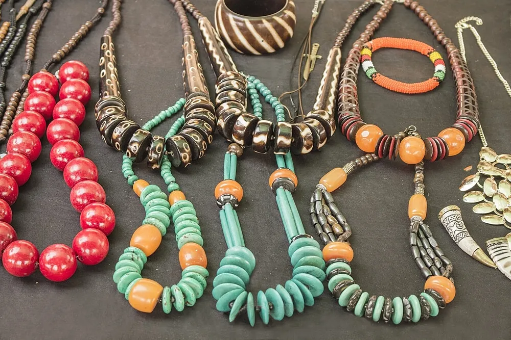 Reinventa tus pulseras y collares
