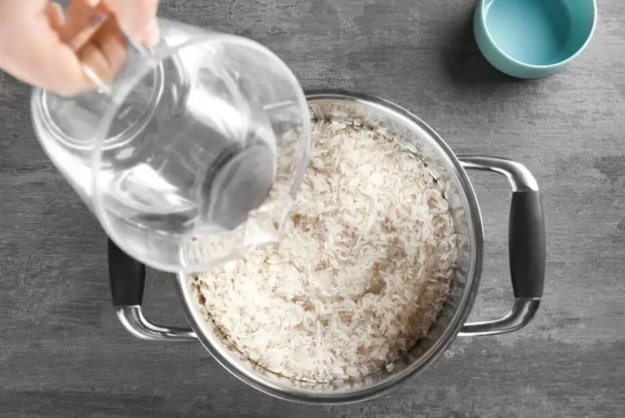 Arroz a la cazuela.