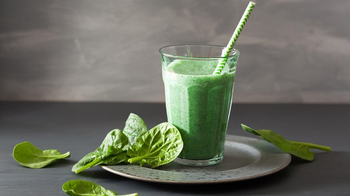 Batido verde con acelga y perejil