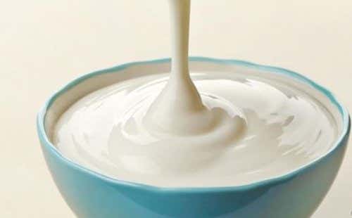 Bol de yogur líquido para combatir el mal aliento