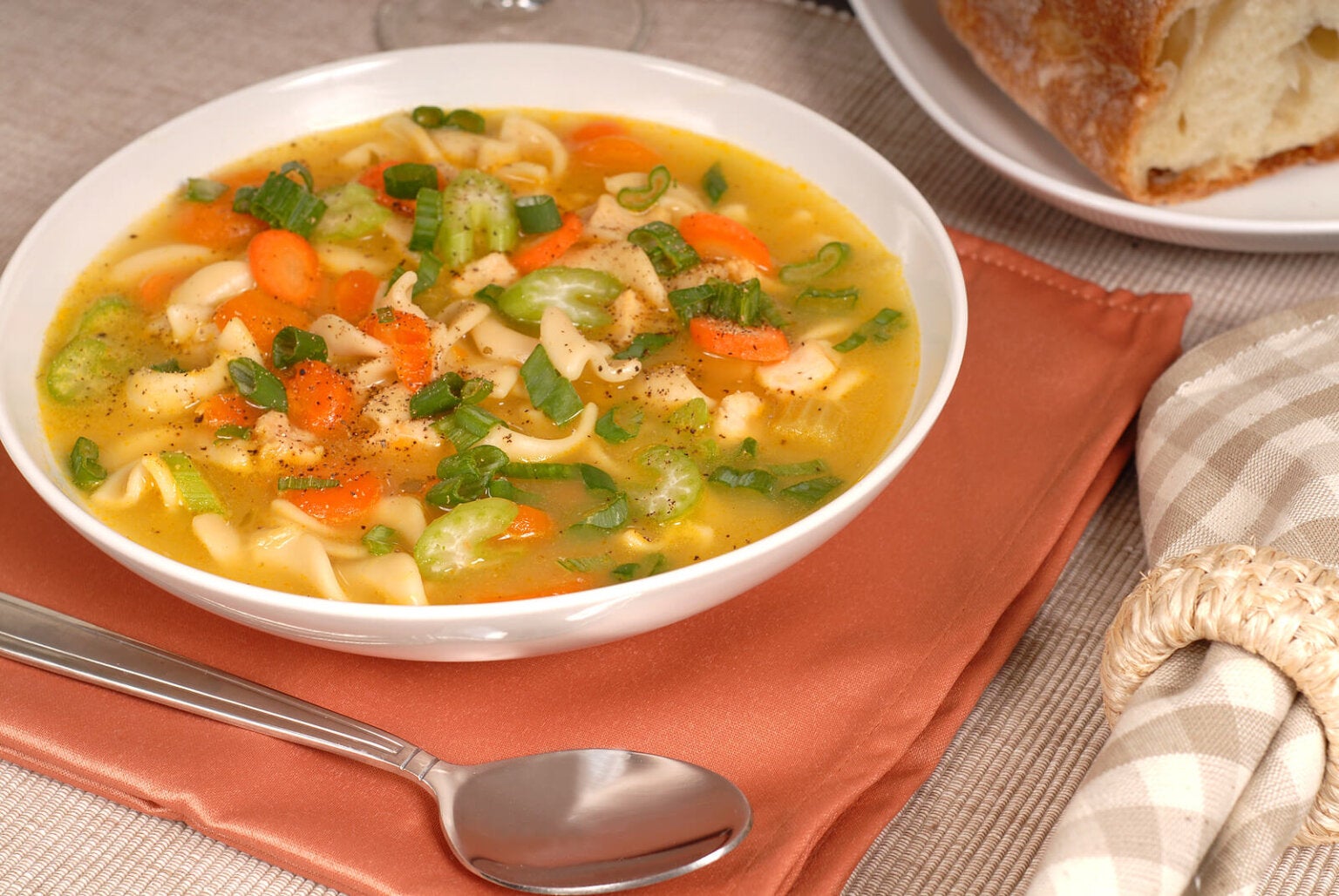 Cómo preparar deliciosos caldos de verduras para perder peso