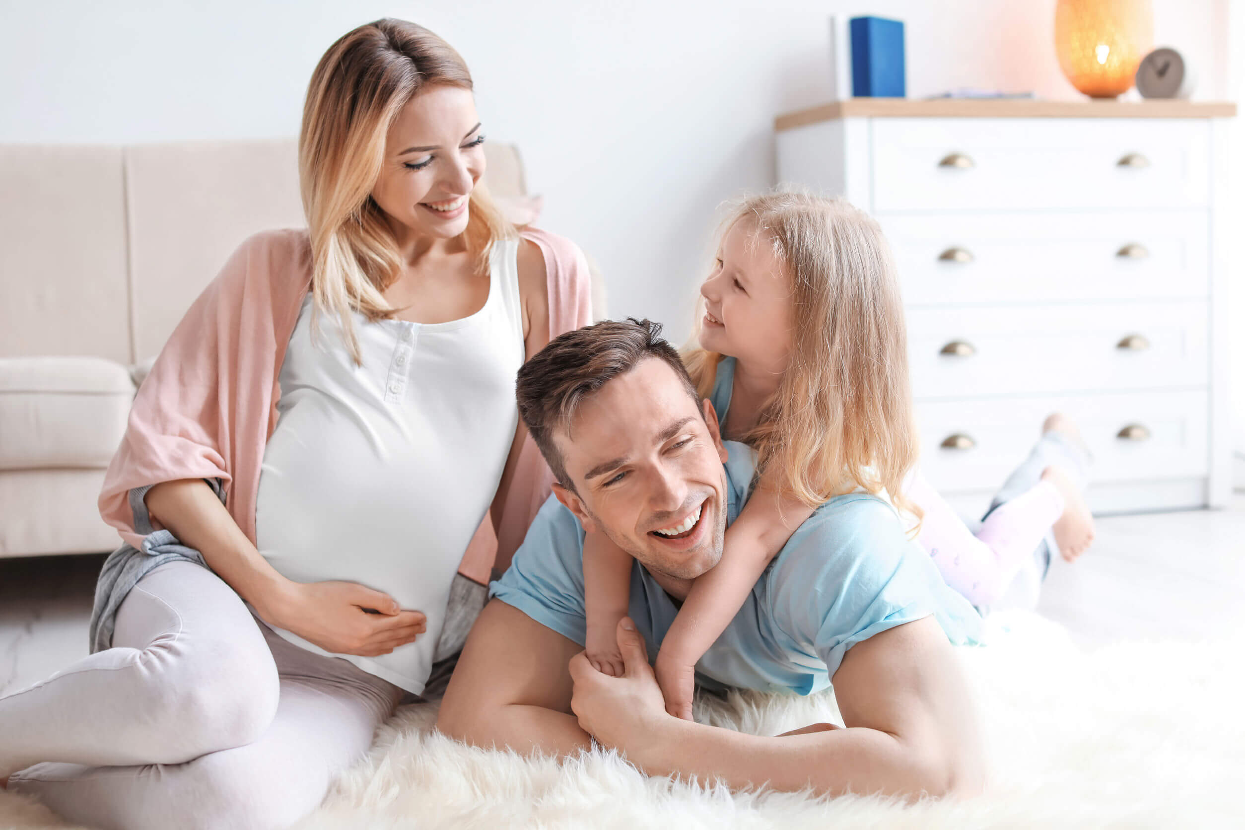 O apoio familiar durante a gravidez inclui vários aspectos.