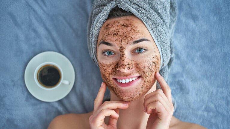 9 exfoliantes caseros y naturales para eliminar los puntos negros