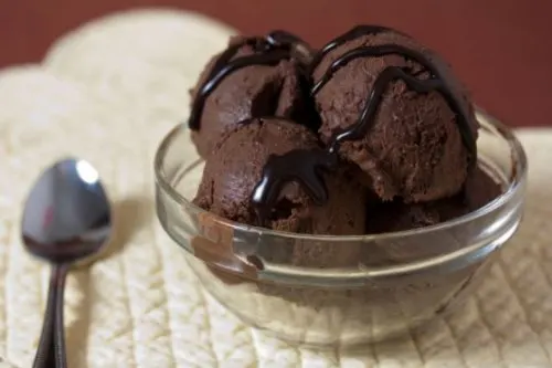 Helado de chocolate.