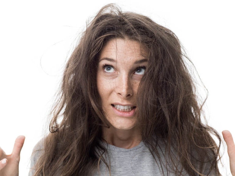 7 tratamientos caseros para combatir el cabello esponjado