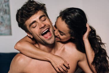 Odaxelagnia: el placer que sentimos cuando nos muerden