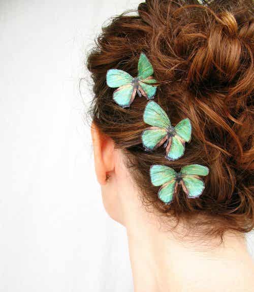 peinado con pinza mariposa