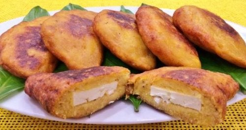 5 deliciosas maneras de rellenar plátanos maduros asados
