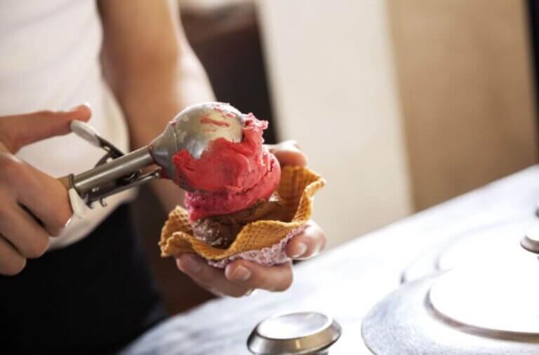 ¿Cómo preparar un delicioso helado casero?
