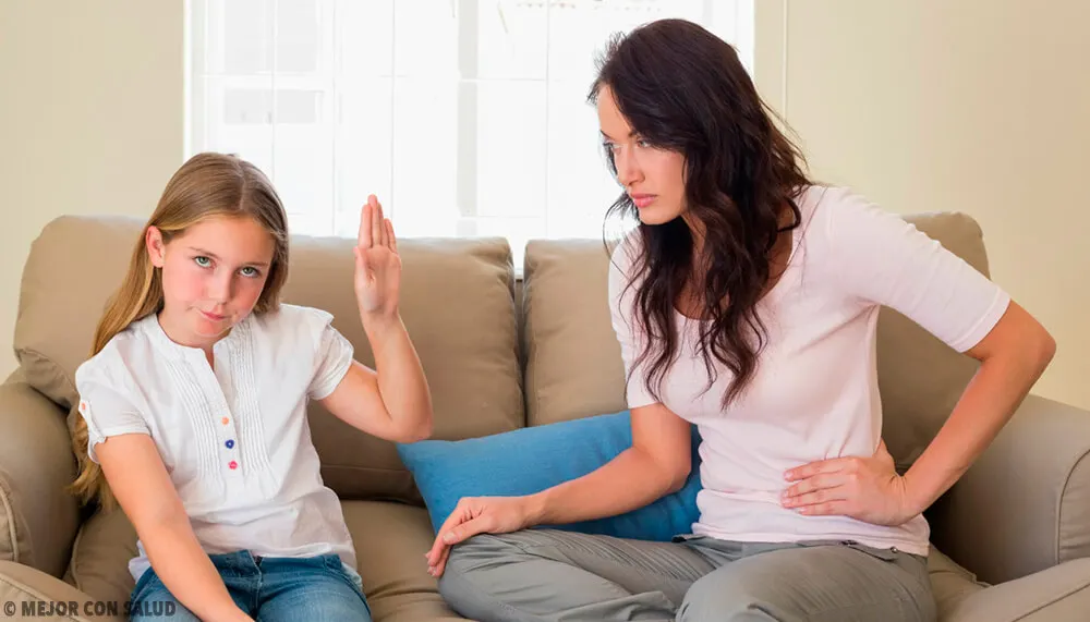 Hija rebelde con malas influencias