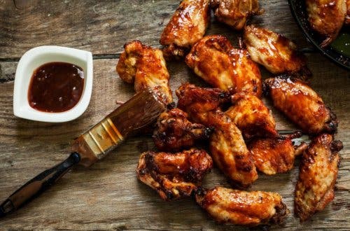 alitas en salsa BBQ