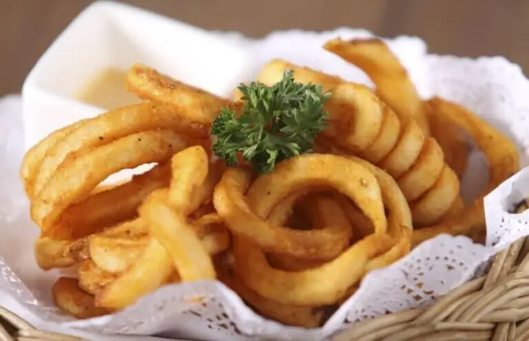 Deliciosos aros de cebolla rellenos de carne molida