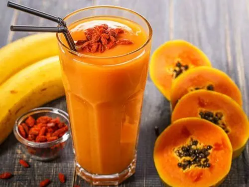 Batido de plátano, papaya y naranja para el colesterol