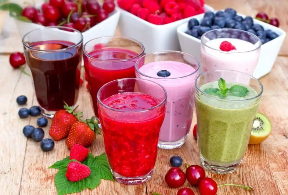 Batidos de frutas caseros.