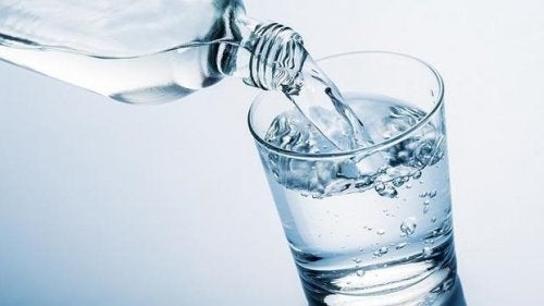 beber agua