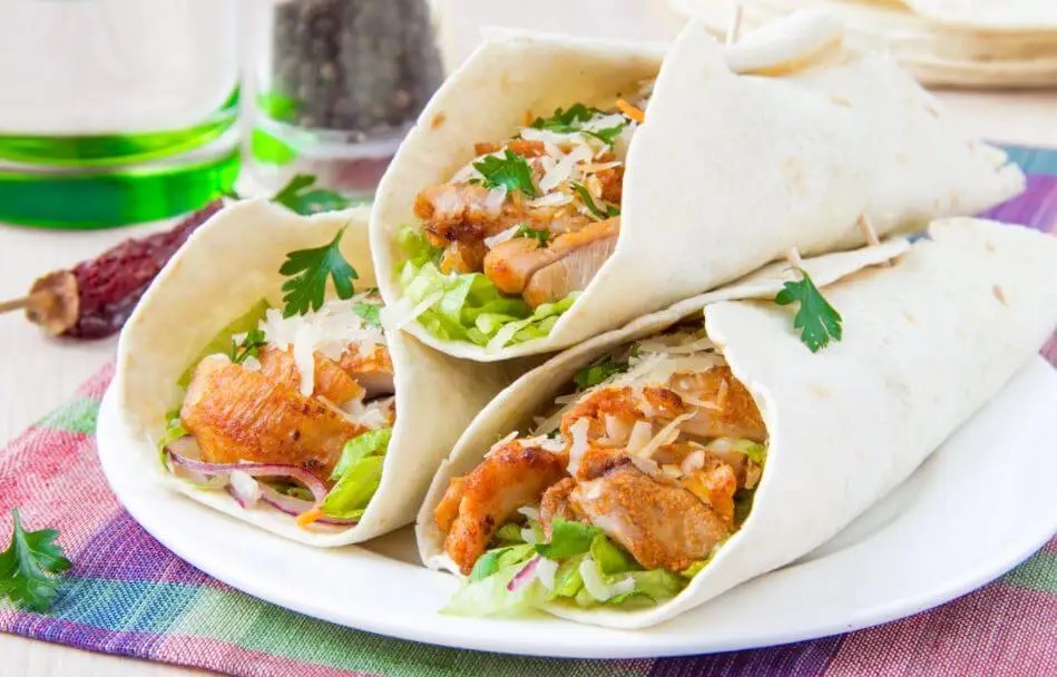 Burritos de pollo.