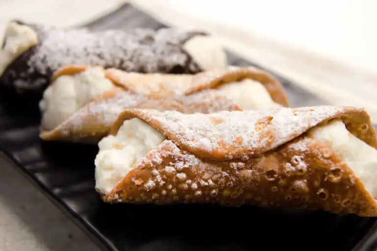 Prepara estos deliciosos canolis rellenos