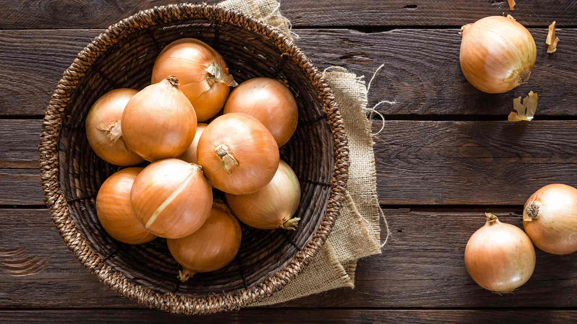Comment préparer des rondelles d'oignon frites dans une friteuse à air