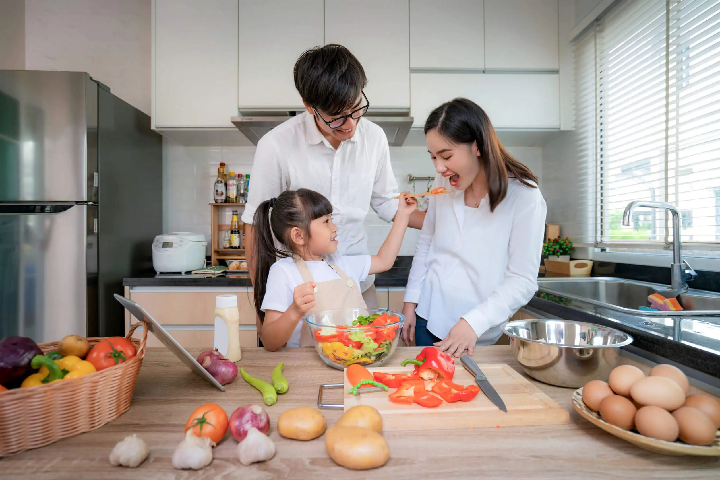 Cocinar en familia.