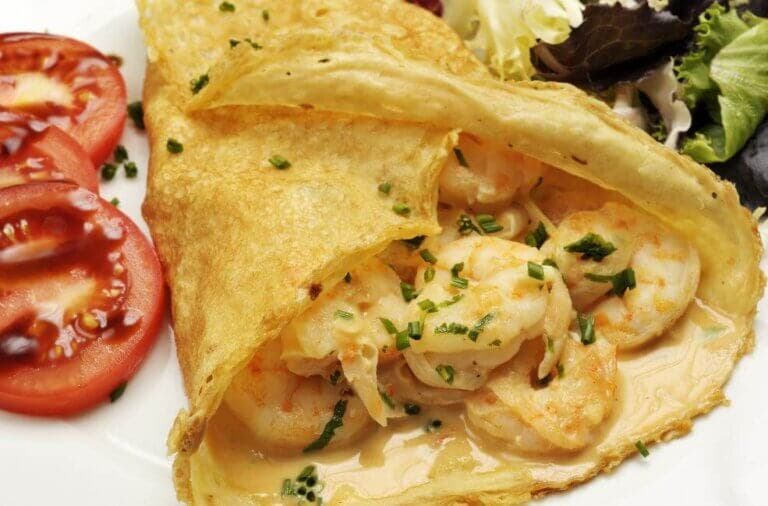 Prepara estos deliciosas crepes de camarones