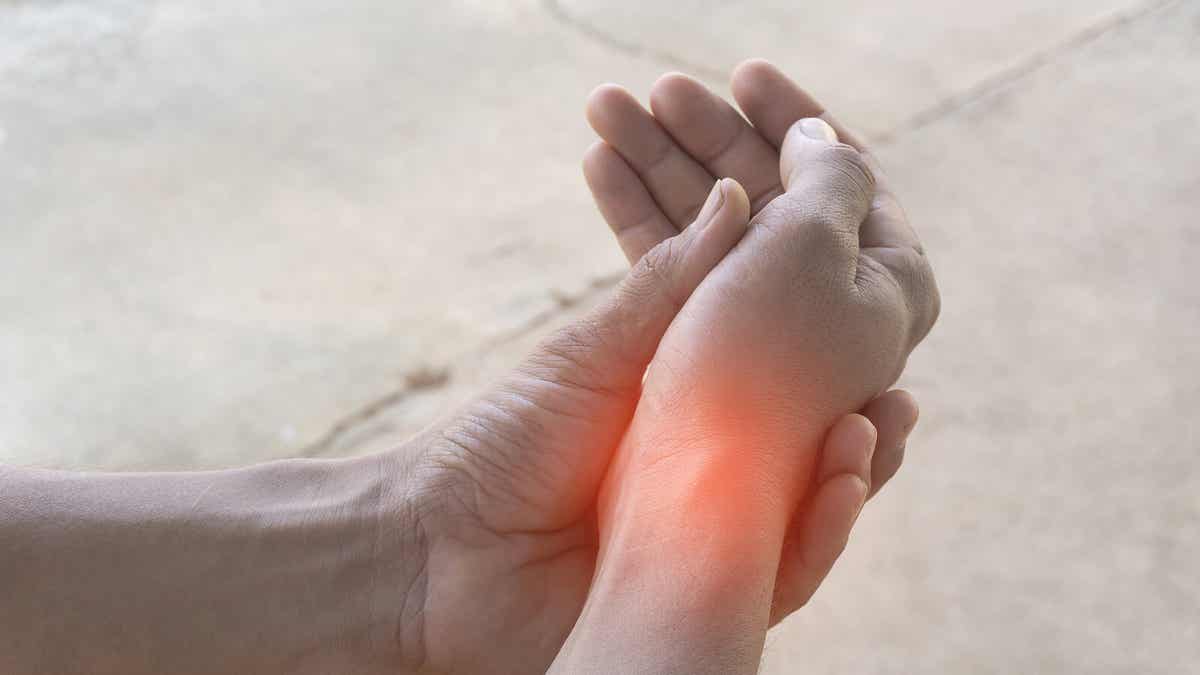 Primeros síntomas de artrosis en las manos - Mejor con Salud