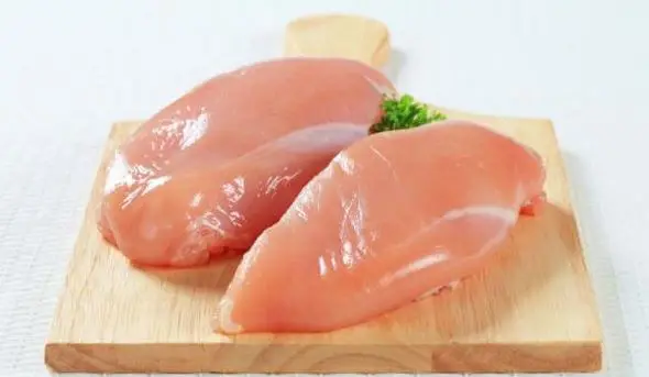 Dos pechugas de pollo.