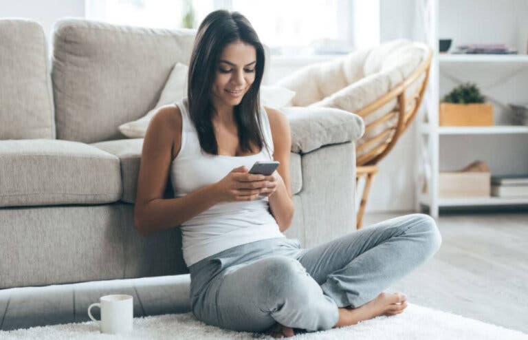 4 efectos negativos del uso del celular que no conocías