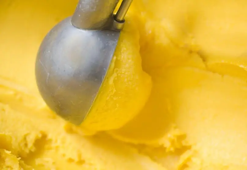 Helado de mango.
